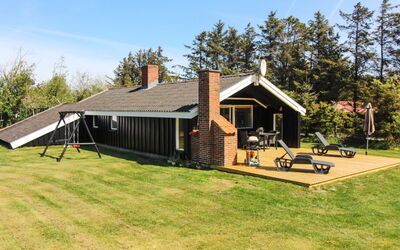 Weland - 800M from the Sea