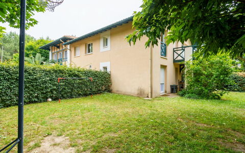 Arnaïa: Acqua, Cielo, Costruzione, Finestra, Piscina, Azzurro, Shade, Materiale Composito, Immobiliare, Tempo Libero