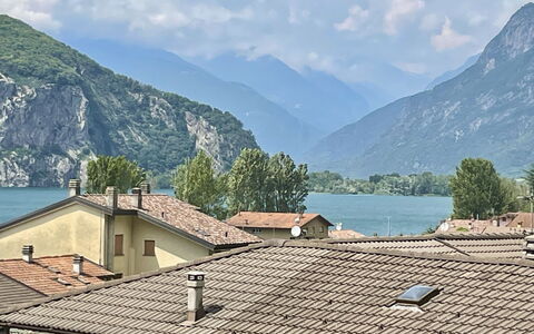 Casa la Villa: Acqua, Cielo, Costruzione, Finestra, Piscina, Azzurro, Shade, Materiale Composito, Immobiliare, Tempo Libero