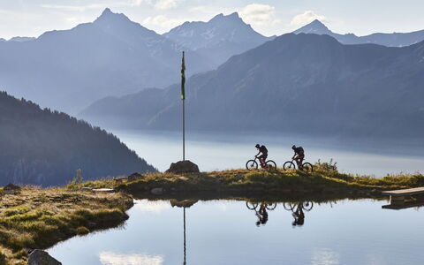 Ischgl 111: Montagna, Cielo, Geografia Montane, Bicicletta, Bicycle Wheel, Collina, Catena Montuosa