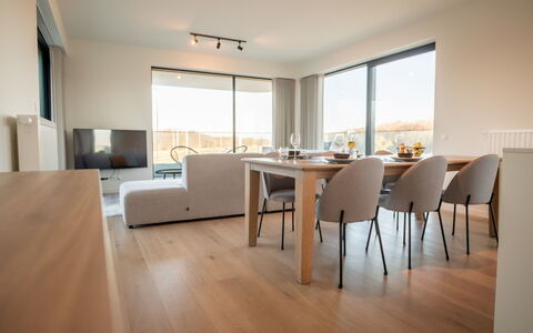One with Terrace and Dune View: Mobilia, Sedia, Tavolo, Finestra, Legna, Costruzione, Interior Design, Pavimentazione, Pavimento