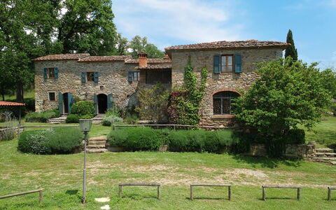 Borgo La Casina - Badia Agnano, Toscana: Pianta, Cielo, Nube, Finestra, Albero, Lotto, Erba, Paesaggio Naturale, Immobiliare, Villetta