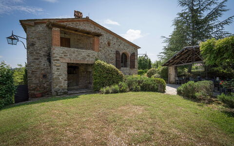 Fonte Nuova - Badia Agnano, Toscana: Cielo, Nube, Pianta, Proprietà, Finestra, Costruzione, Albero, Lotto, Paesaggio Naturale, Villetta