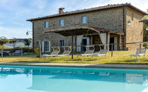 Villa Leopolda Selvarella: Villetta, Agriturismo, Estate, Piscina, Cortile, Villa, Backyard, Mobili Da Esterno