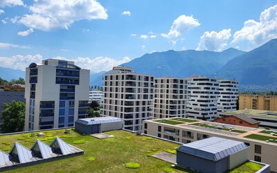 Locarno 50: Nube, Cielo, Costruzione, Giorno, Proprietà, Palazzone, Urban Design, Condominio, Cumulo, Quartiere