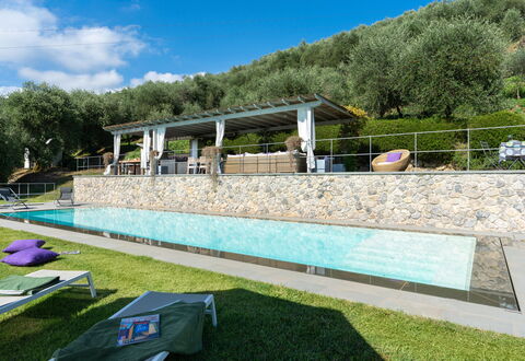 Luxury Green Marignana Villa, Versilia, Pool, Ac,: Cielo, Nube, Pianta, Albero, Shade, Piscina, Erba, Tempo Libero, Urban Design, Ricreazione