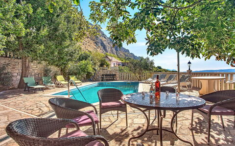 Villa Jolie Amazing Stone: Piscina, Ricorrere, Mobili Da Esterno, Eco Hotel, Catena Montuosa, Sedia, Shade, Hacienda, Villa, Flagstone