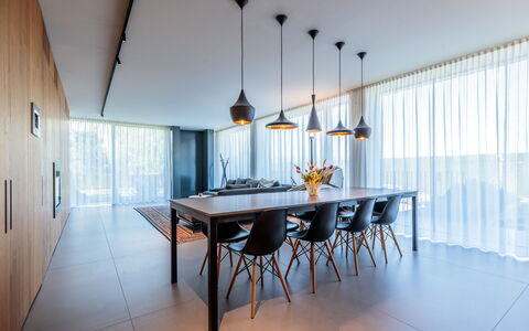 Villa Dalia Venezia: Tavolo, Mobilia, Legna, Interior Design, Sedia, Pavimentazione, Pavimento, Latifoglie, Soffitto, Cucina
