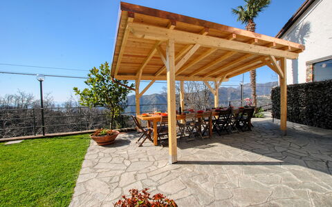 Casa Aurora - Recco, Liguria: Shade, Struttura Esterna, Portico, Eco Hotel, Color Legno, Latifoglie, Mobili Da Esterno, Flagstone, Pergola, Fascio