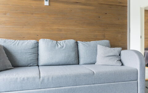 Villa Hirvas: Mobilia, Interior Design, Pavimentazione, Pavimento, Tavolo, Soffitto, Cucina & Sala Da Pranzo Tavolo, Illuminazione, Sedia, Casa