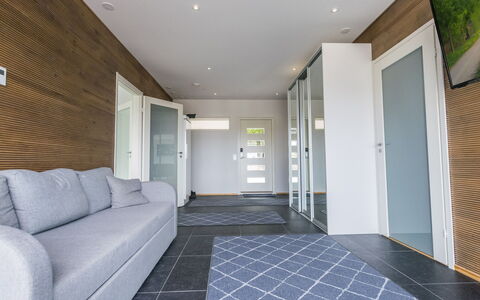 Villa Hirvas: Mobilia, Interior Design, Pavimentazione, Pavimento, Tavolo, Soffitto, Cucina & Sala Da Pranzo Tavolo, Illuminazione, Sedia, Casa