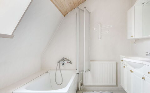Arvidstorp: Proprietà, Idraulico Fixture, Rubinetto, Mobiletto Del Bagno, Costruzione, Lavandino Del Bagno, Lavello, Vasca Da Bagno, Bagno, Interior Design