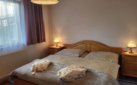 Sonnenschein B: Mobilia, Proprietà, Costruzione, Comfort, Finestra, Legna, Lampada, Illuminazione, Interior Design, Telaio Del Letto