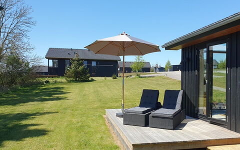 Enisa - 800M from the Sea: Tetto, Casa, Porta, Villetta, Shade, Raccordo, Cortile, Estate, Backyard