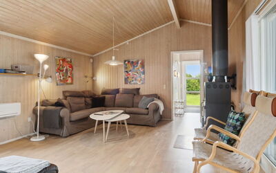Isto - 250M from the Sea