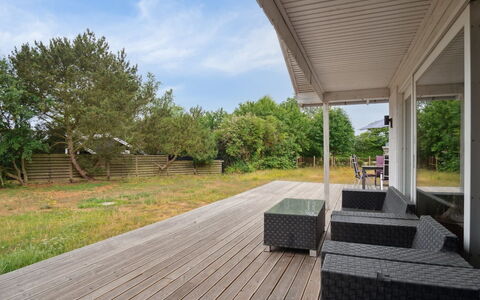 Janna - 75M from the Sea: Casa, Casa, Zona Residenziale, Tetto, Villetta, Lotto, Estate, Cortile, Giardino, Raccordo