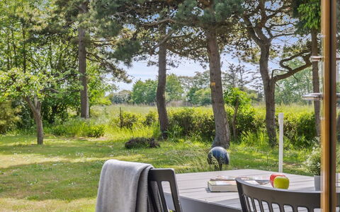Konrad - 700M from the Sea: Tetto, Casa, Casa, Villetta, Raccordo, Estate, Driveway, Edifici Giardino, Cortile, Capannone