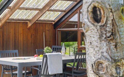 Konrad - 700M from the Sea: Tetto, Casa, Casa, Villetta, Raccordo, Estate, Driveway, Edifici Giardino, Cortile, Capannone