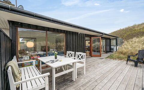 Eyla - from the Sea: Architettura, Tetto, Casa, Materiale Composito, Illuminazione Diurna, Raccordo, Driveway