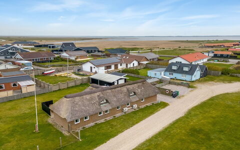 Hermine - from the Sea: Tetto, Paesaggio, Plain, Casa, Lotto, Casa, Area Rurale, Villetta, Sobborgo, Campo