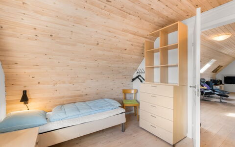 Soria - 600M to the Fjord: Interior Design, Pavimentazione, Mobilia, Pavimento, Camera Da Letto, Legna, Soffitto, Letto, Camera, Pavimento In Legno