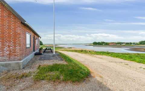 Swaantje - 150M to the Fjord: Tetto, Casa, Lotto, Casa, Villetta, Estate, Edifici Giardino, Shade, Log Cabin, Landscaping