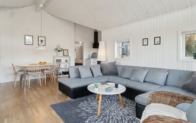 Etel - 600M from the Sea