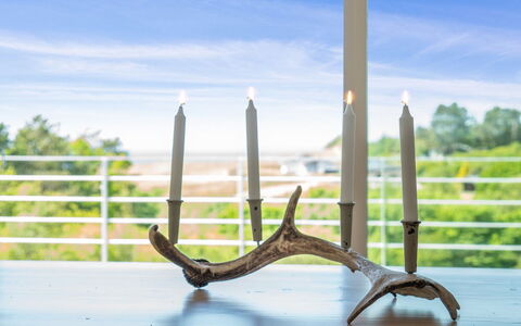 Galia - 500M from the Sea: Tetto, Casa, Lotto, Casa, Villetta, Estate, Edifici Giardino, Shade, Log Cabin, Landscaping
