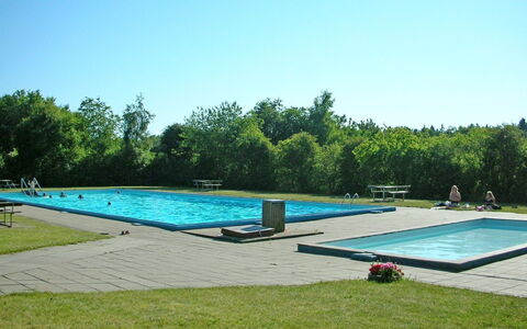 Herta: Piscina, Ricreazione, Tempo Libero, Parco, Ricorrere, Mobili Da Esterno