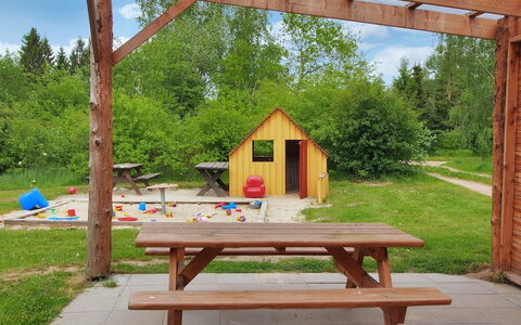 Herta: Legna, Attrezzatura Giochi All'Aperto, Giardino, Color Legno, Backyard, Parco, Shade, Edifici Giardino, Tavolo Da Picnic, Terreno Di Gioco