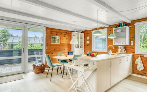 Alste - 900M from the Sea: Mobilia, Interior Design, Pavimentazione, Legna, Pavimento, Soffitto, Pavimento In Legno, Sedia, Tavolo, Illuminazione