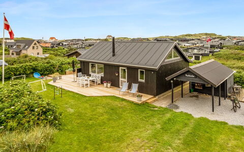 Regnwald - 400M from the Sea: Mobilia, Interior Design, Pavimentazione, Legna, Pavimento, Soffitto, Pavimento In Legno, Sedia, Tavolo, Illuminazione
