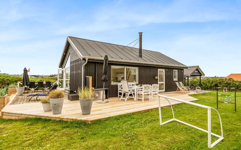 Regnwald - 400M from the Sea: Mobilia, Interior Design, Pavimentazione, Legna, Pavimento, Soffitto, Pavimento In Legno, Sedia, Tavolo, Illuminazione