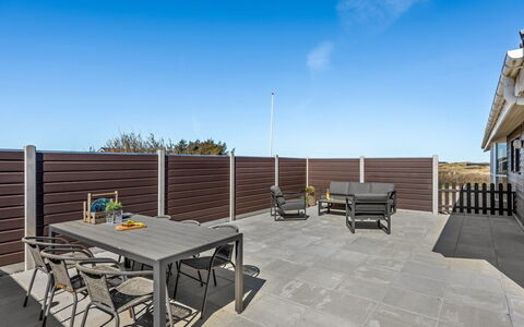 Zuhra - 250M from the Sea: Casa, Casa, Porta, Tetto, Villetta, Estate, Giardino, Shade, Raccordo, Cortile