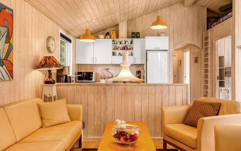 Anelisa - 1.2Km from the Sea: Interior Design, Mobilia, Legna, Pavimentazione, Pavimento, Soffitto, Camera, Divano, Soggiorno, Lampada