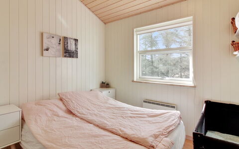 Heraldina - 1Km from the Sea: Legna, Camera Da Letto, Pavimentazione, Soffitto, Interior Design, Pavimento, Letto, Lenzuolo, Bedding, Camera