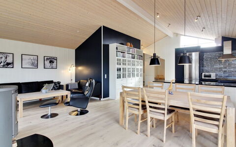 Heraldina - 1Km from the Sea: Interior Design, Pavimentazione, Legna, Soffitto, Mobilia, Pavimento, Pavimento In Legno, Soggiorno, Casa, Lampada