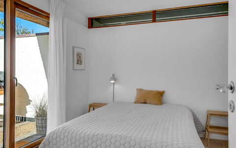 Mumme - 700M from the Sea: Interior Design, Parete, Pavimentazione, Camera Da Letto, Legna, Soffitto, Pavimento, Letto, Mobilia, Camera