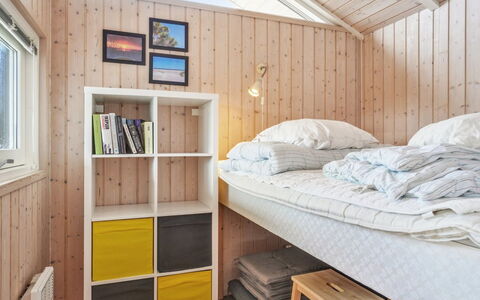 Franzisca - 700M from the Sea: Camera Da Letto, Letto, Interior Design, Legna, Pavimento, Pavimentazione, Lenzuolo, Soffitto, Mobilia, Bedding