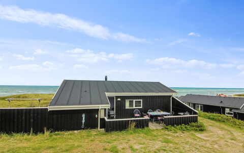 Joske - 50M from the Sea: Casa, Casa, Porta, Tetto, Villetta, Estate, Giardino, Shade, Raccordo, Cortile