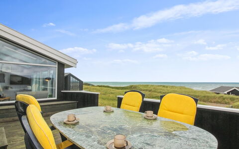 Joske - 50M from the Sea: Casa, Casa, Porta, Tetto, Villetta, Estate, Giardino, Shade, Raccordo, Cortile