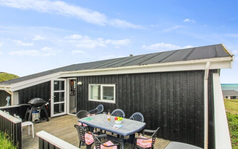 Joske - 50M from the Sea: Casa, Casa, Porta, Tetto, Villetta, Estate, Giardino, Shade, Raccordo, Cortile