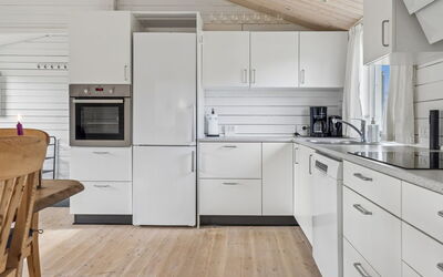 Thorsten - 500M from the Sea