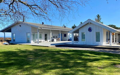 Ilenia - 150M from the Sea