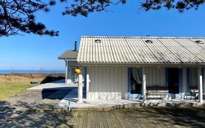 Ilenia - 150M from the Sea