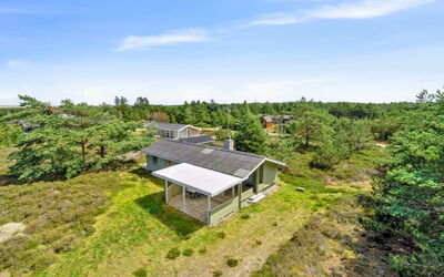 Alwine - 250M from the Sea