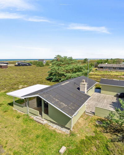 Alwine - 250M from the Sea