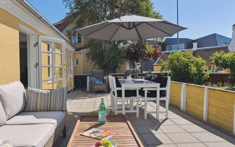 Algeth - 200M from the Sea: Zona Residenziale, Tetto, Sobborgo, Driveway, Estate, Camino