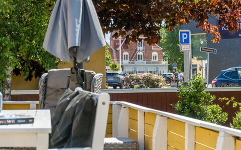 Algeth - 200M from the Sea: Zona Residenziale, Tetto, Sobborgo, Driveway, Estate, Camino