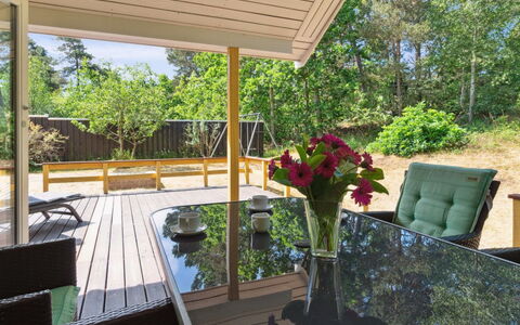 Anly - 250M from the Sea: Tetto, Casa, Porta, Villetta, Shade, Raccordo, Cortile, Estate, Backyard